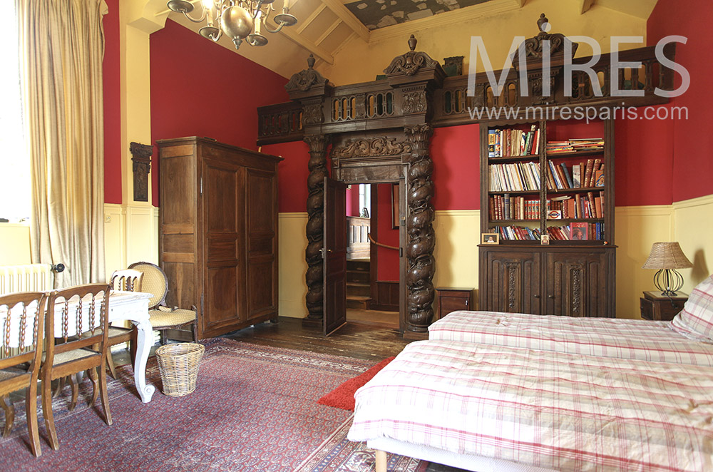 Room with twisted columns. c1597