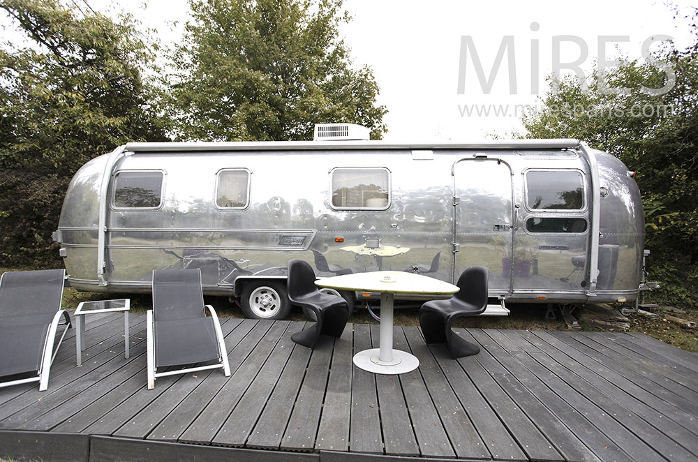 C1600 – Caravane Airstream en aluminium