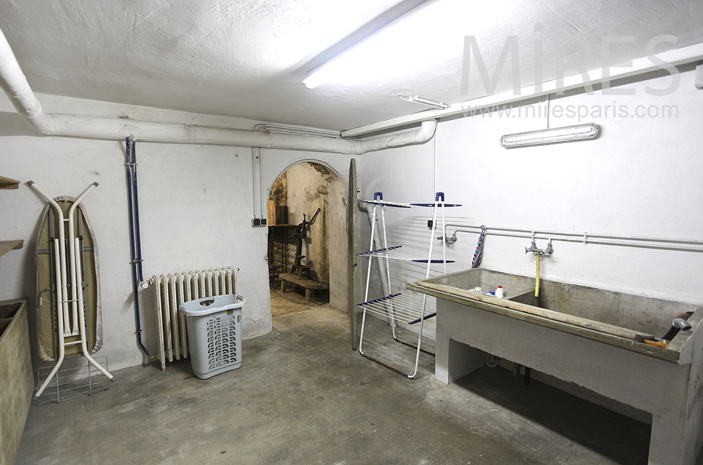 Laundry, cellar and workshop. C1604