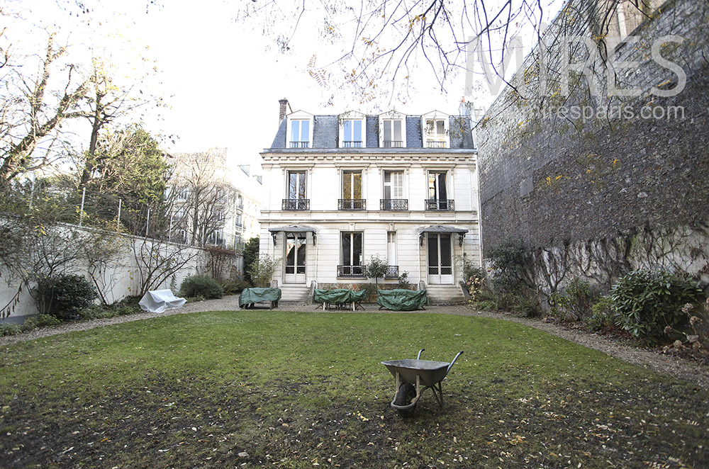 Parisian mansion. C0037
