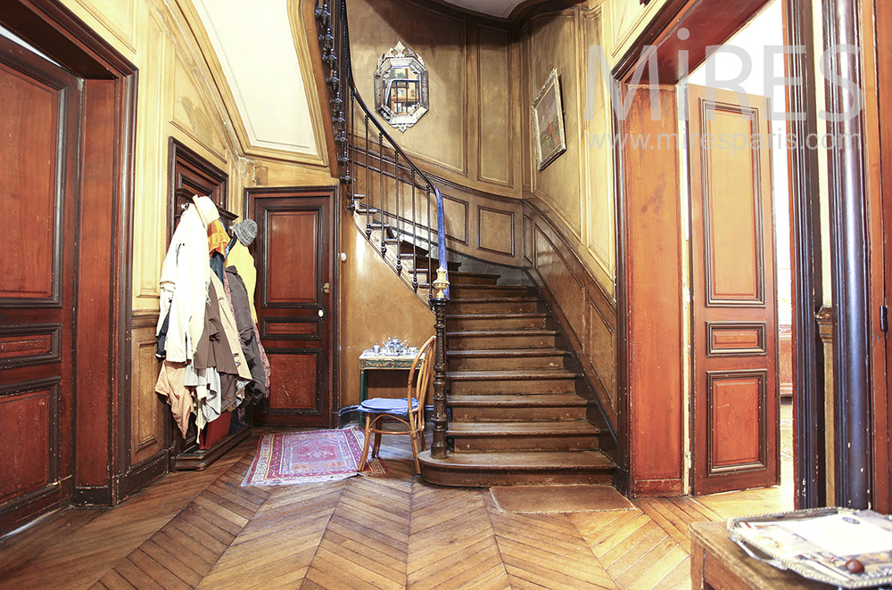 C0037 – Staircase with woodwork