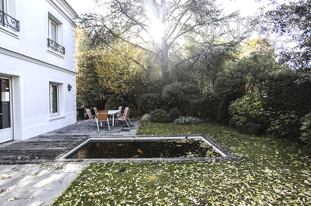 Small garden pool. c1627