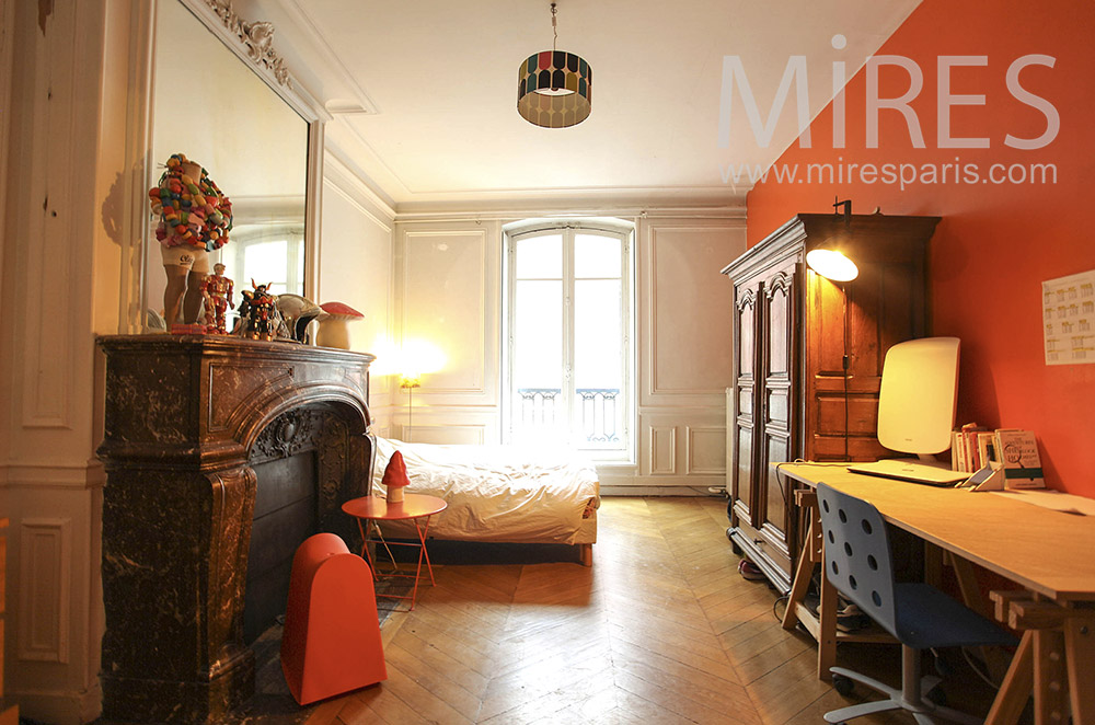 Chambre rouge. C0015