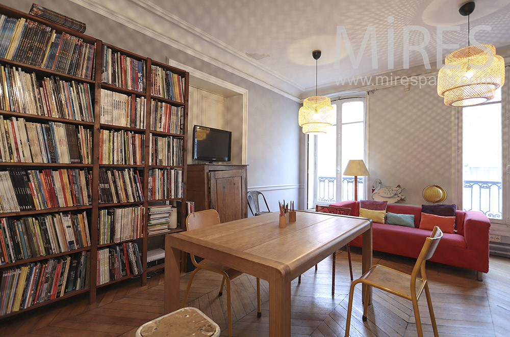 Library, reading room. C0015