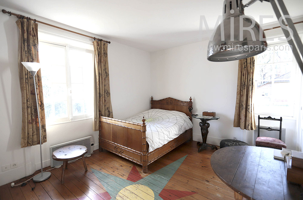 Single room, painted parquet floor. c1643