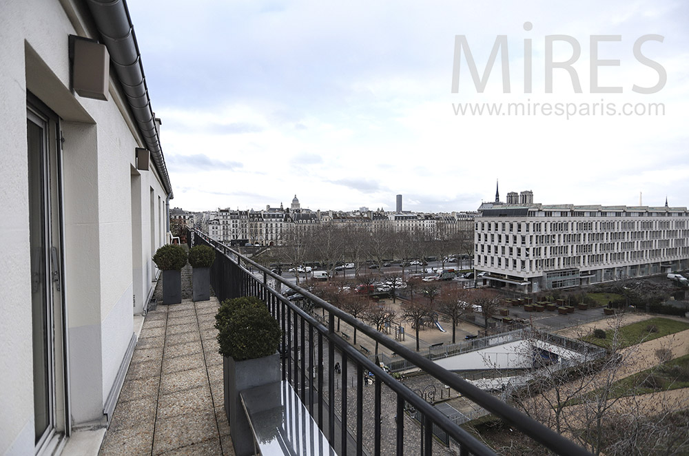 Balcony, view on Paris. c1635