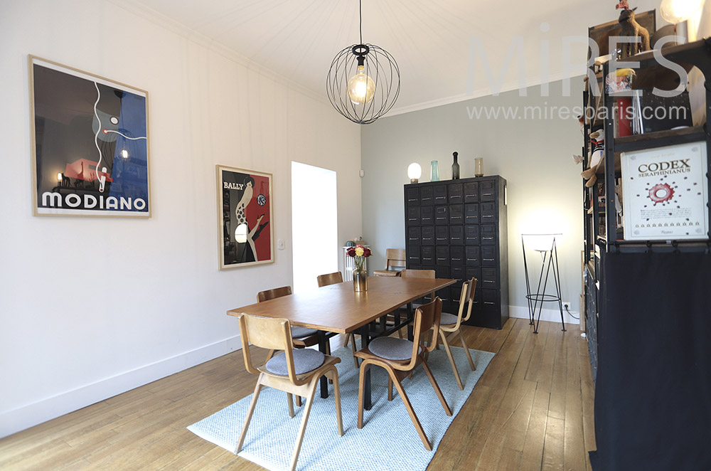 Deco dining room. c1651