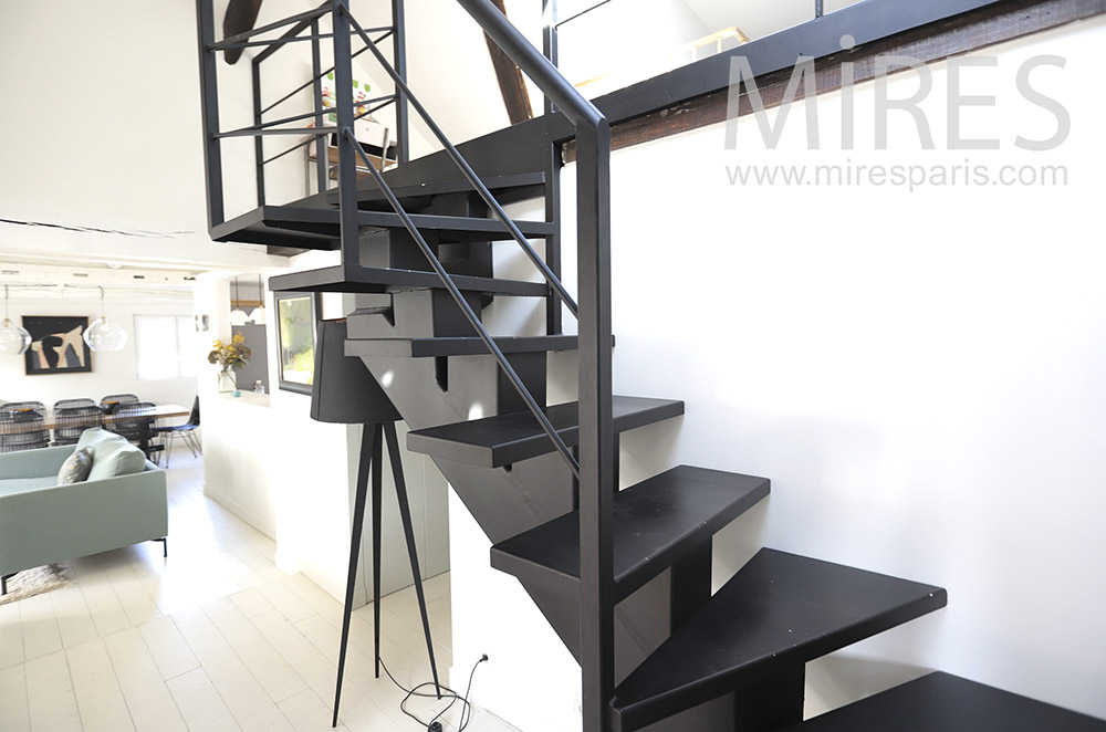 C1657 – Light black staircase