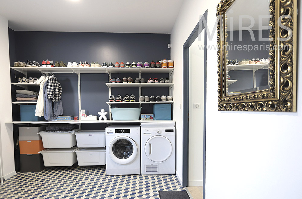 C1660 – Laundry room