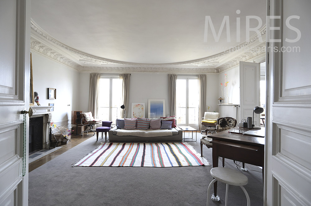 Parisian apartment. c0207