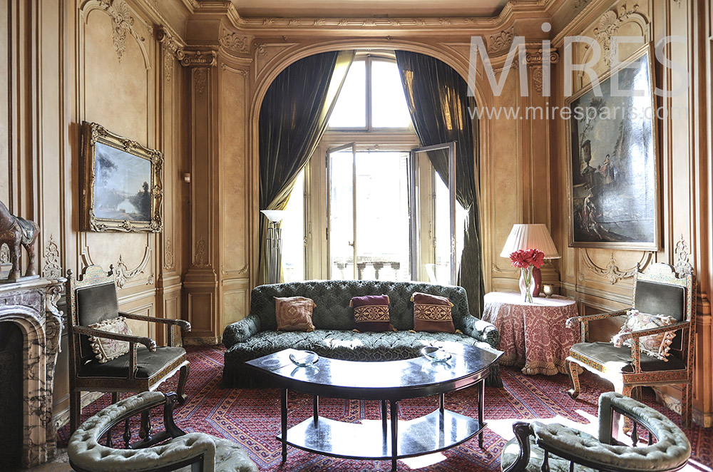 Beau salon d’époque. C0800