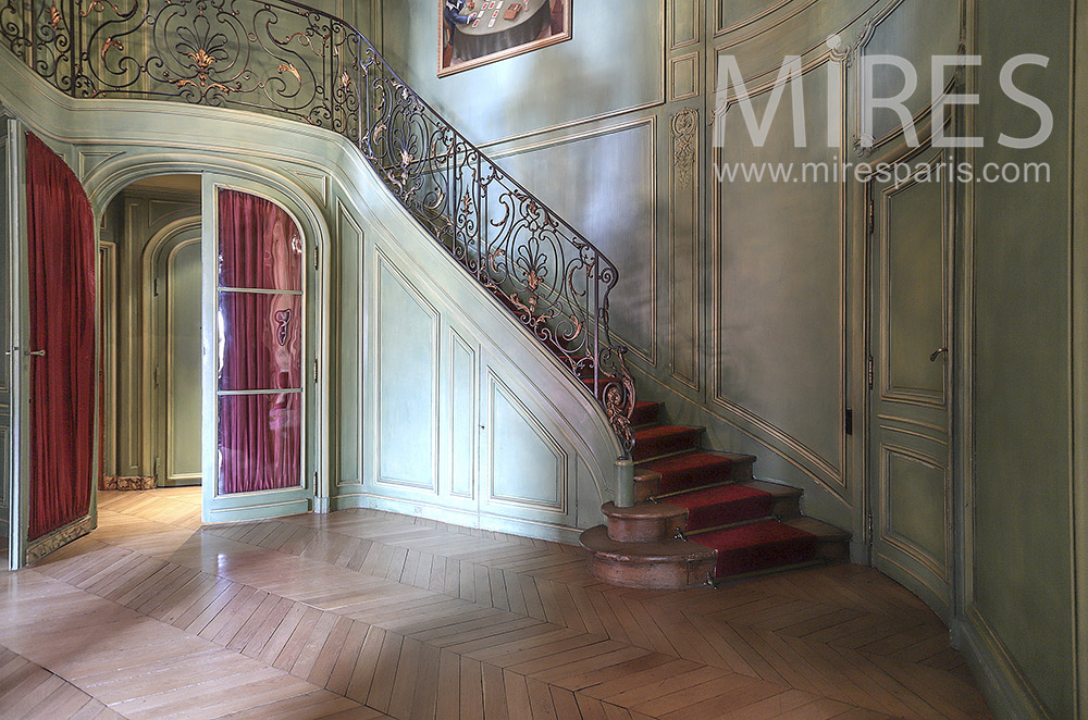 Escalier d’époque. C0800