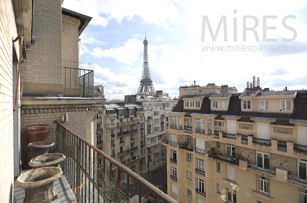 A balcony on the Eiffel Tower. c0800