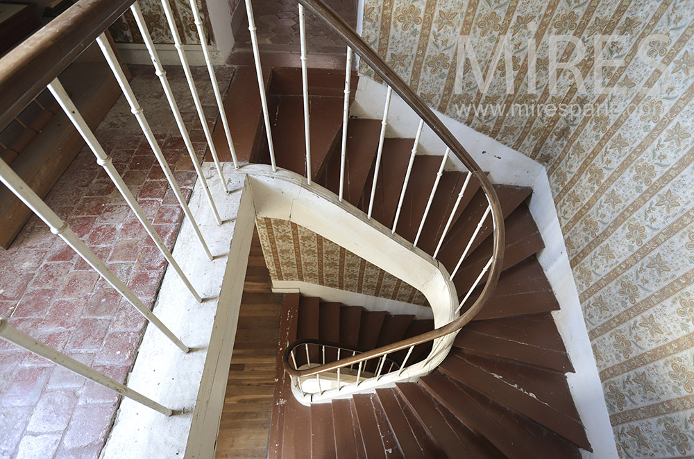 C1690 – Patinated staircase