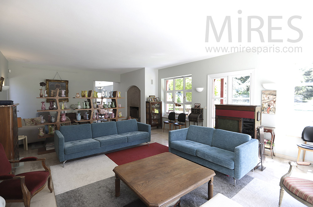 Large living room with piano. c1704