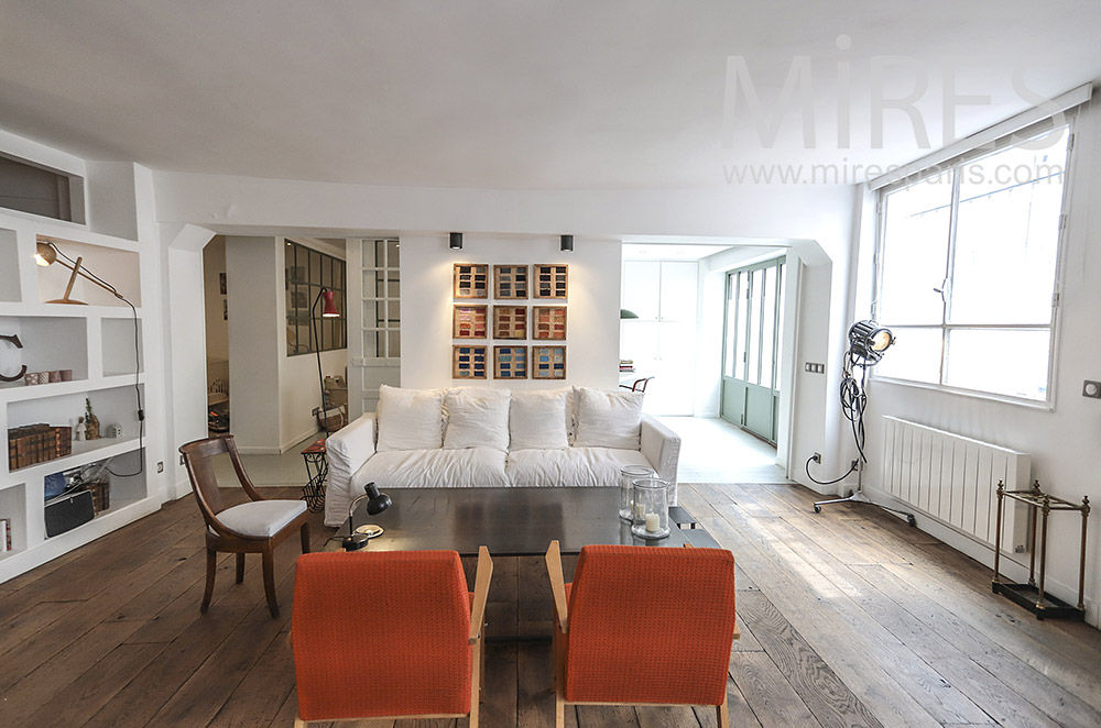 White living room, parquet floor. c1706