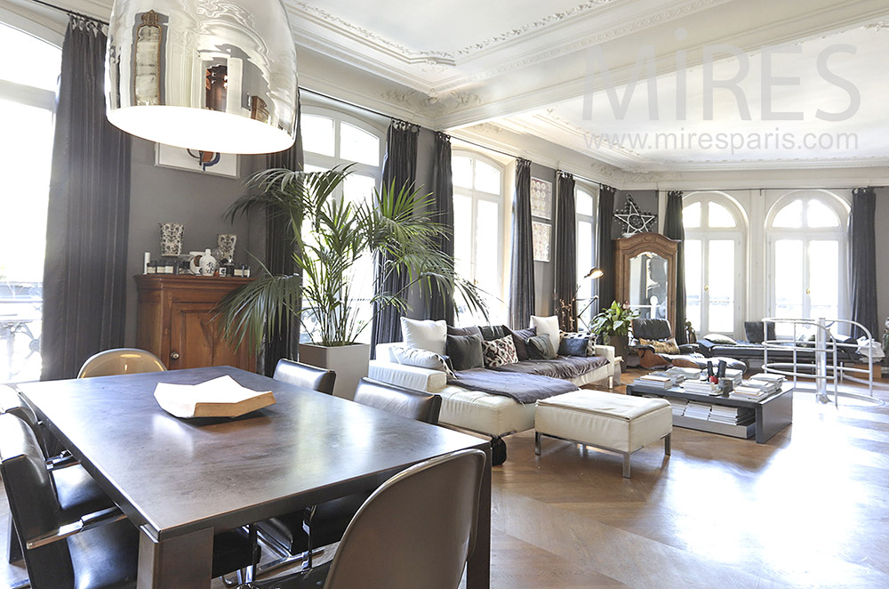 C0068 – Parisian duplex apartment