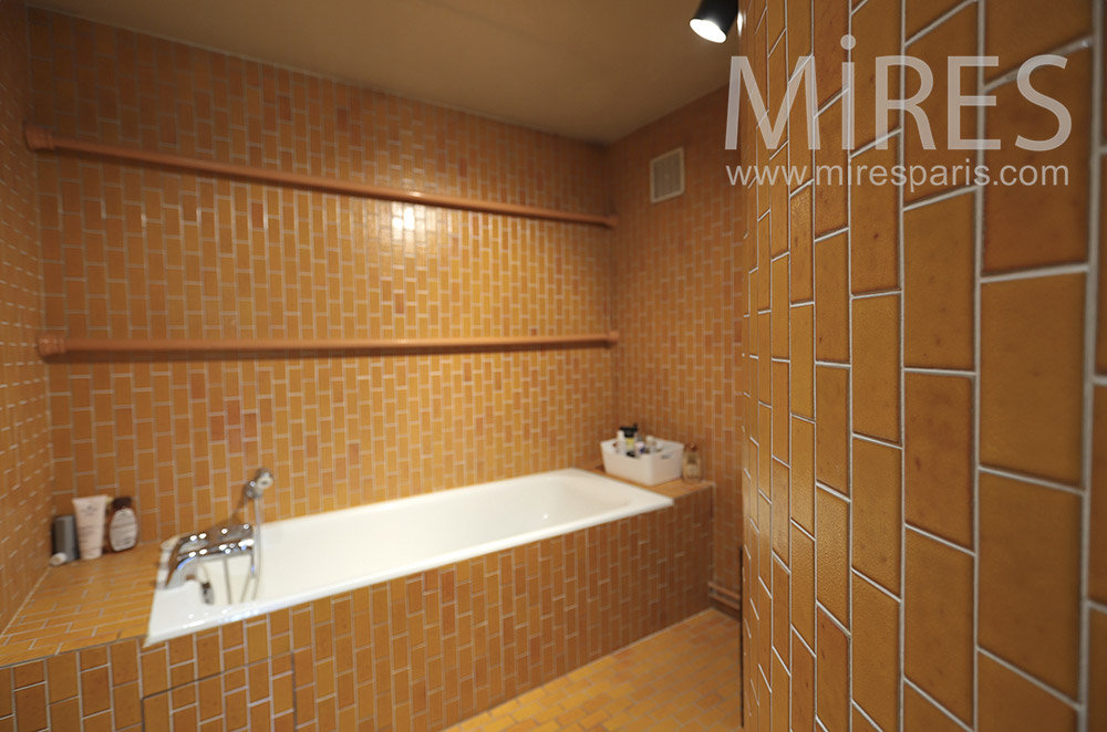 Orange baths. C1709