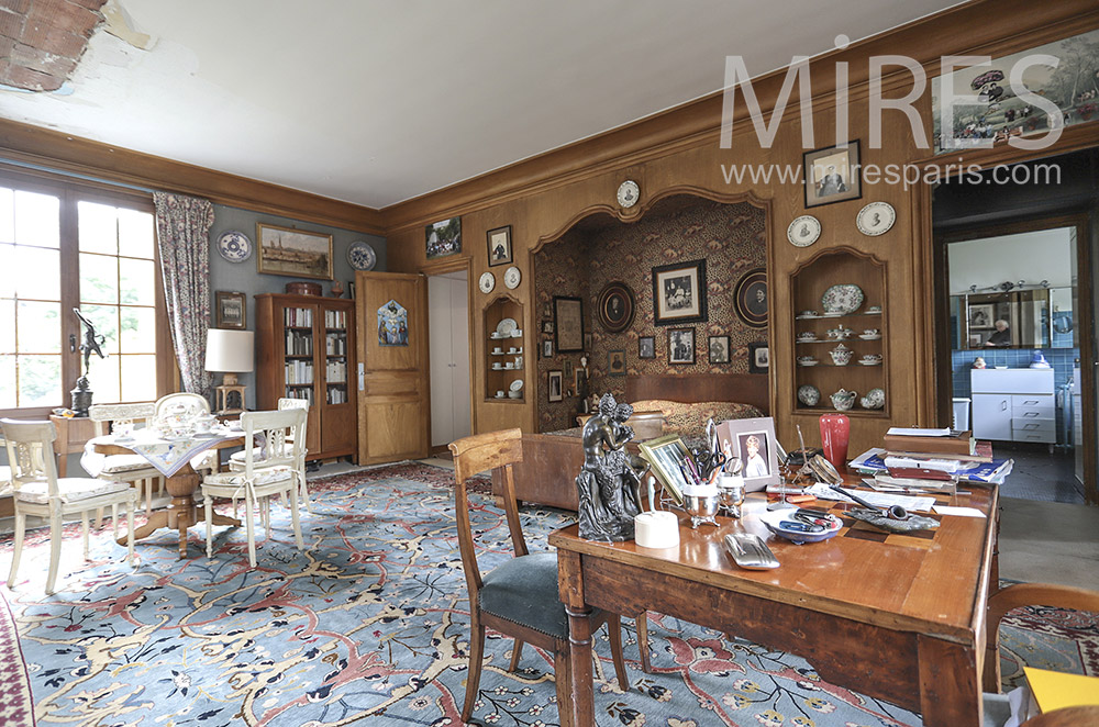 Bureau classique. C1712