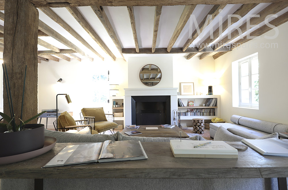 C1726 – Living room fireplace and beams