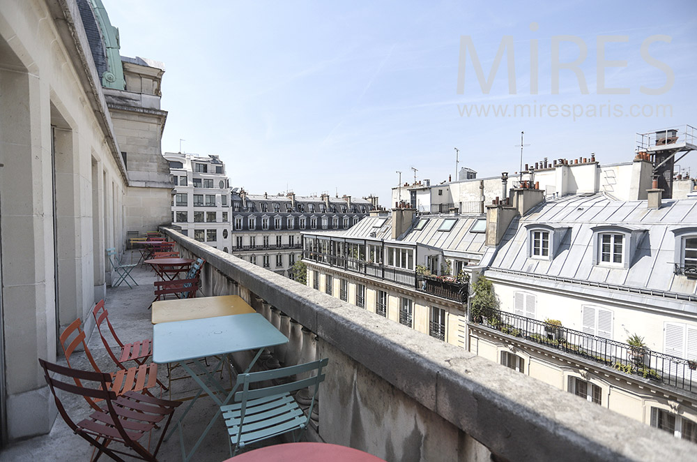 C1730 – Balcony, view of the rooftops