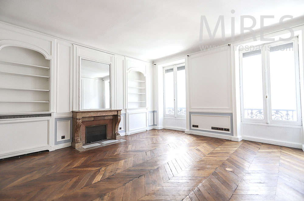 Appartement blanc vide. C1748