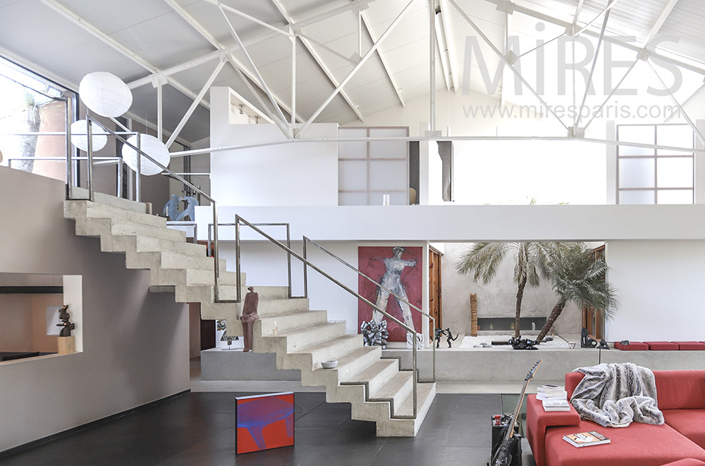 Concrete staircase. C0019