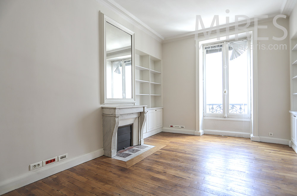 White room. C1748