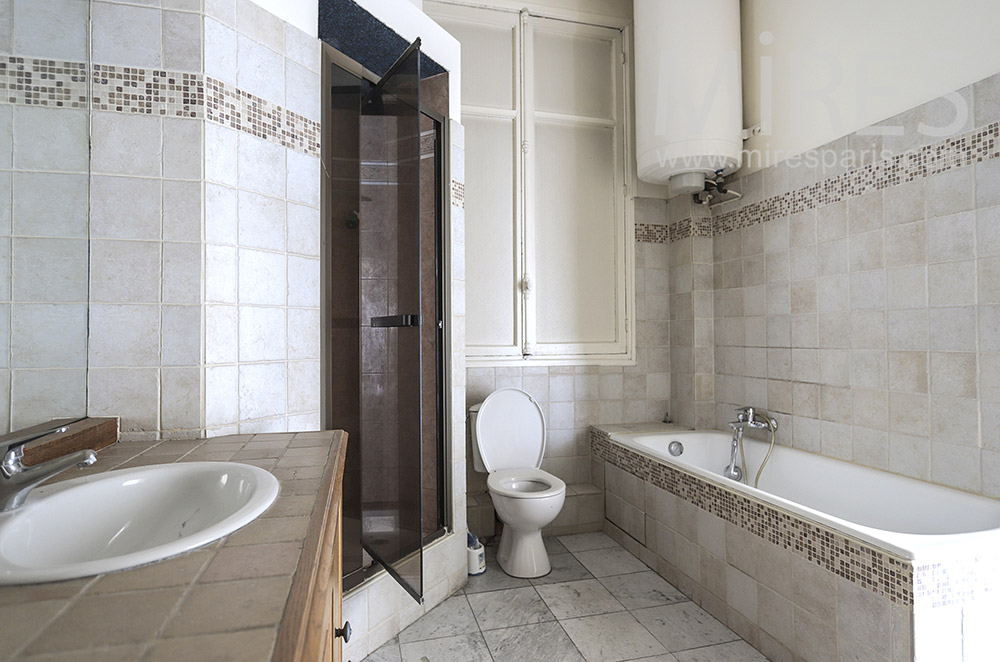 Shower baths, marble tiles. C1752