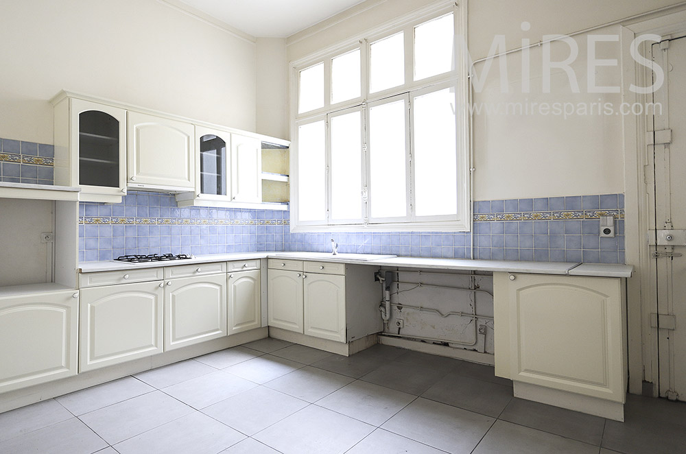 Kitchen to convert. C1752