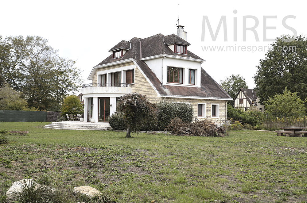 C1761 – Family house