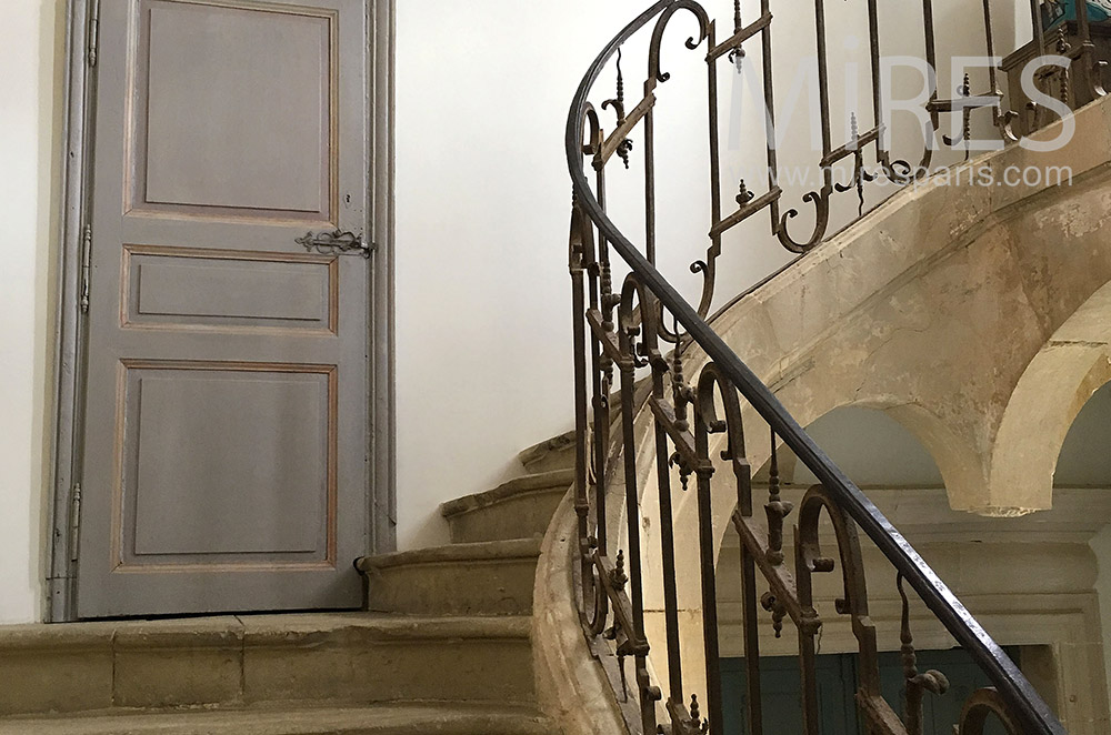 C1764 – Stone staircase and wrought iron