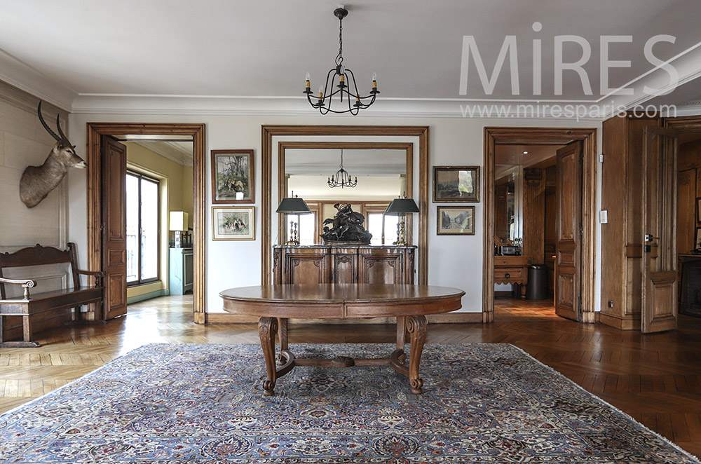 C1765 – Classic dining room