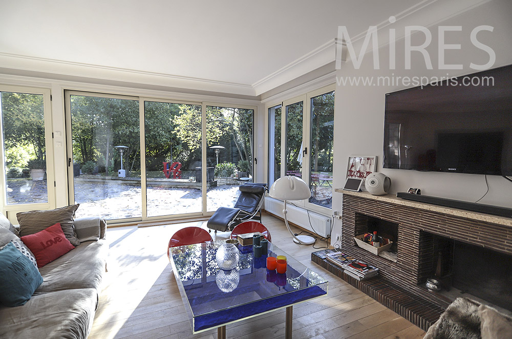 Living room with terrace. C1767