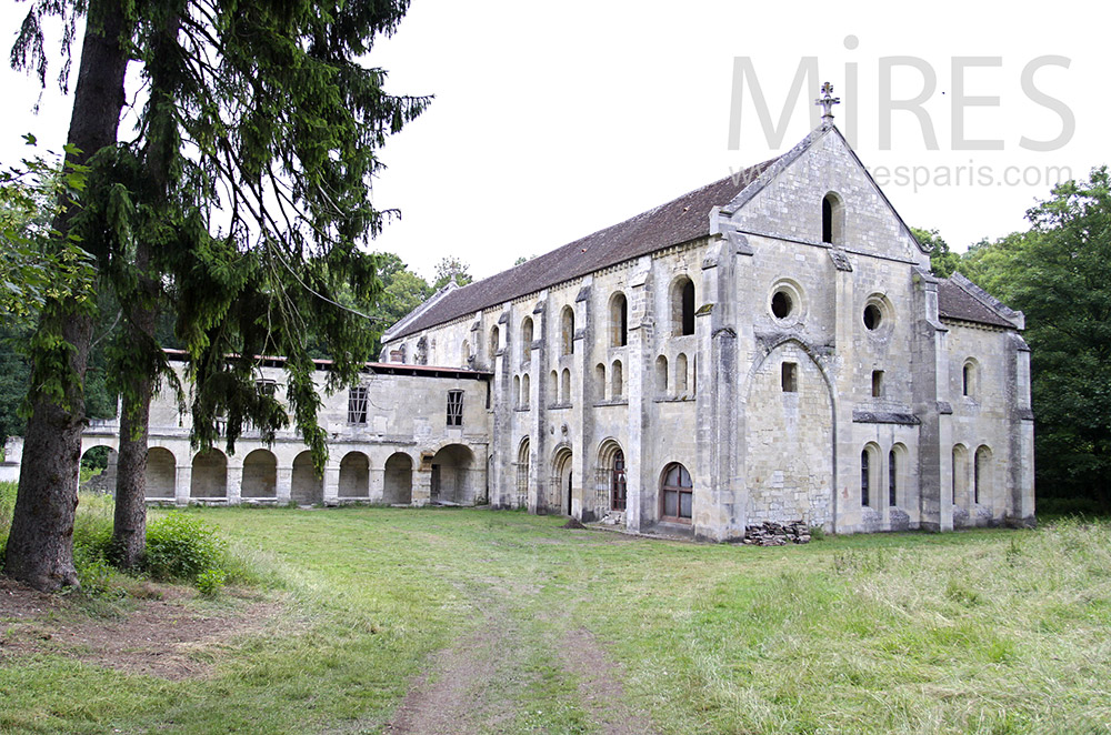 C0071 – Abbaye médiévale