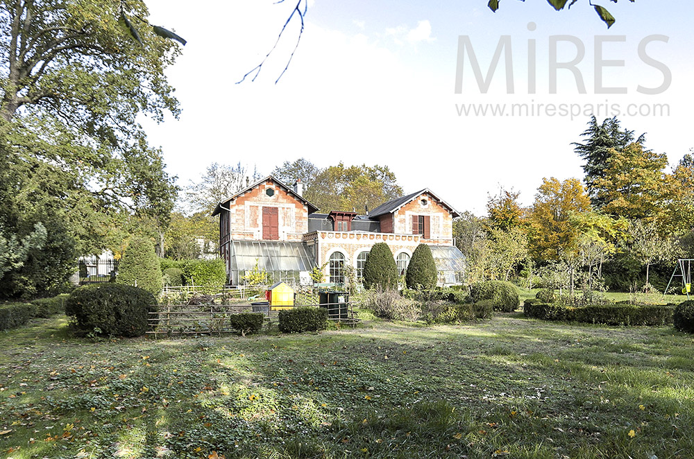 C0419 – Brick Orangery