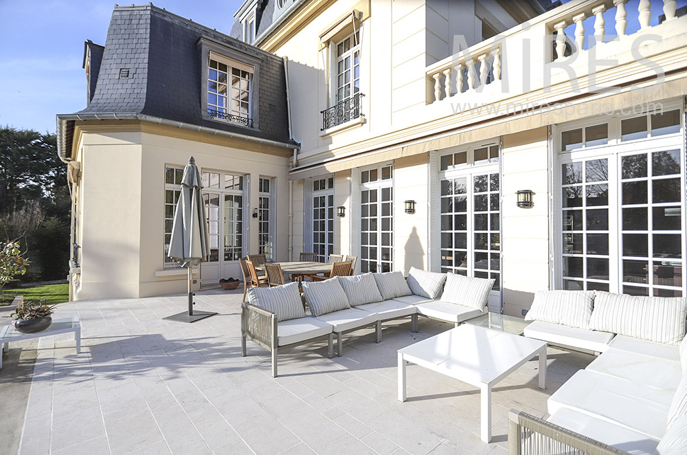 C0472 – Terrace lounge