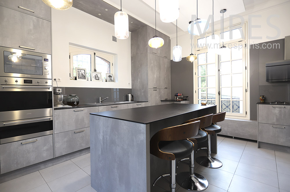 C0472 – Gray design kitchen