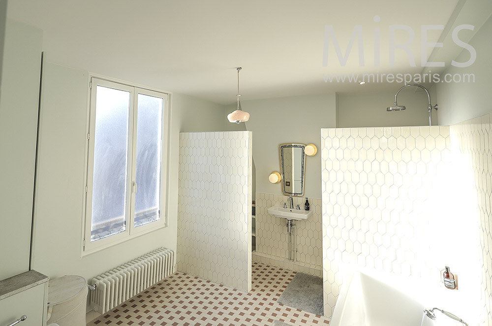 Shower and bath. C1788