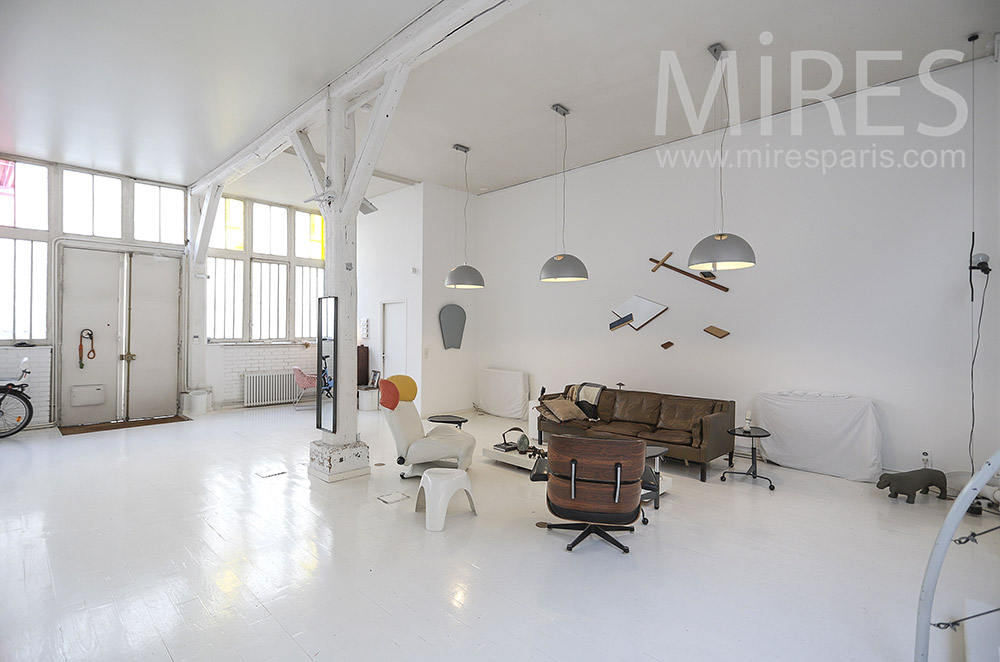 Decorative living room, white floor. C1792