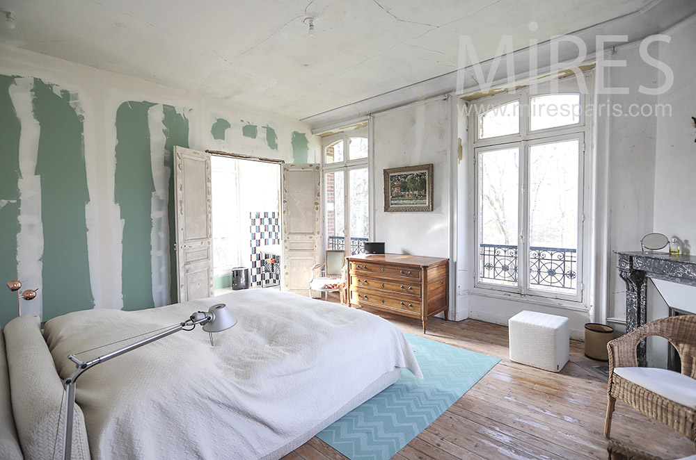 Grande chambre avec bains. C1805