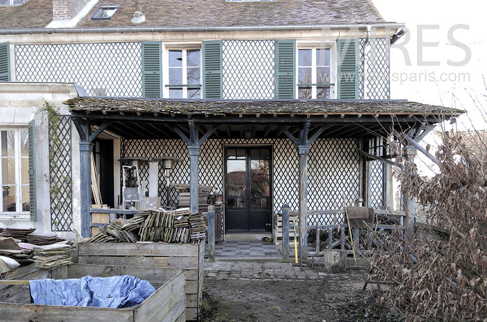 C1813 – Covered terrace