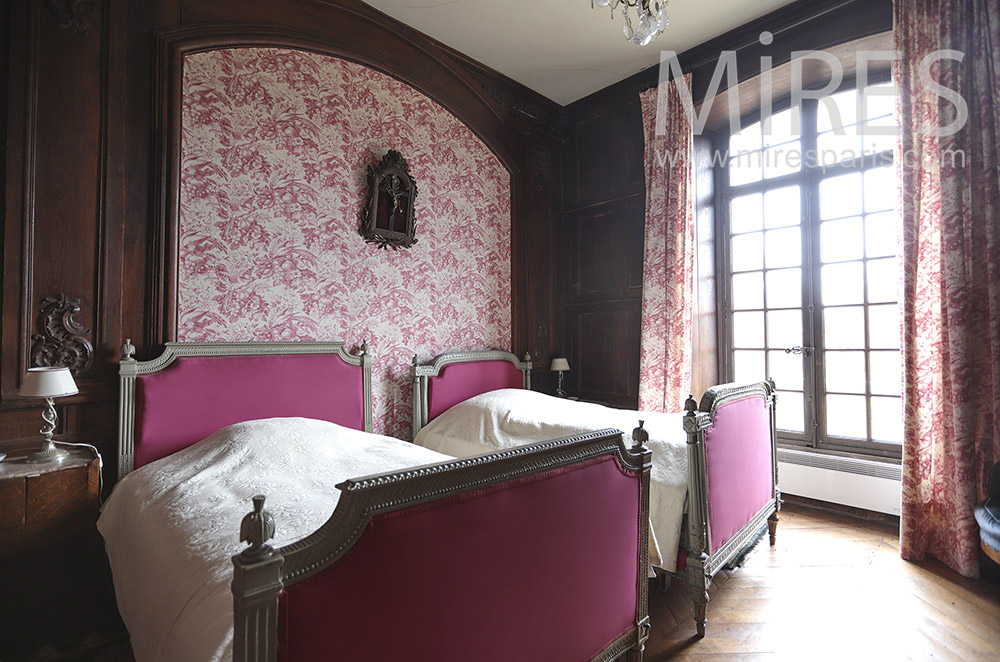 C1658 – Chambre rose