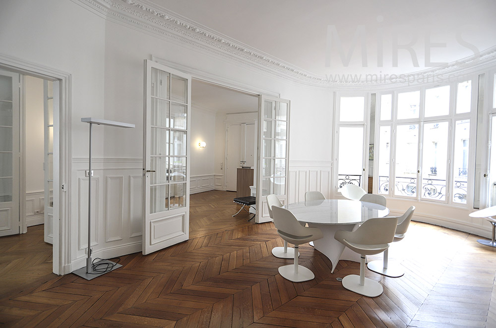 C1835 – Haussmannian office apartment