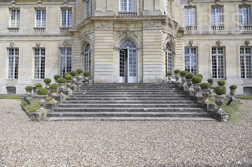 C1467 – Entrance, garden side