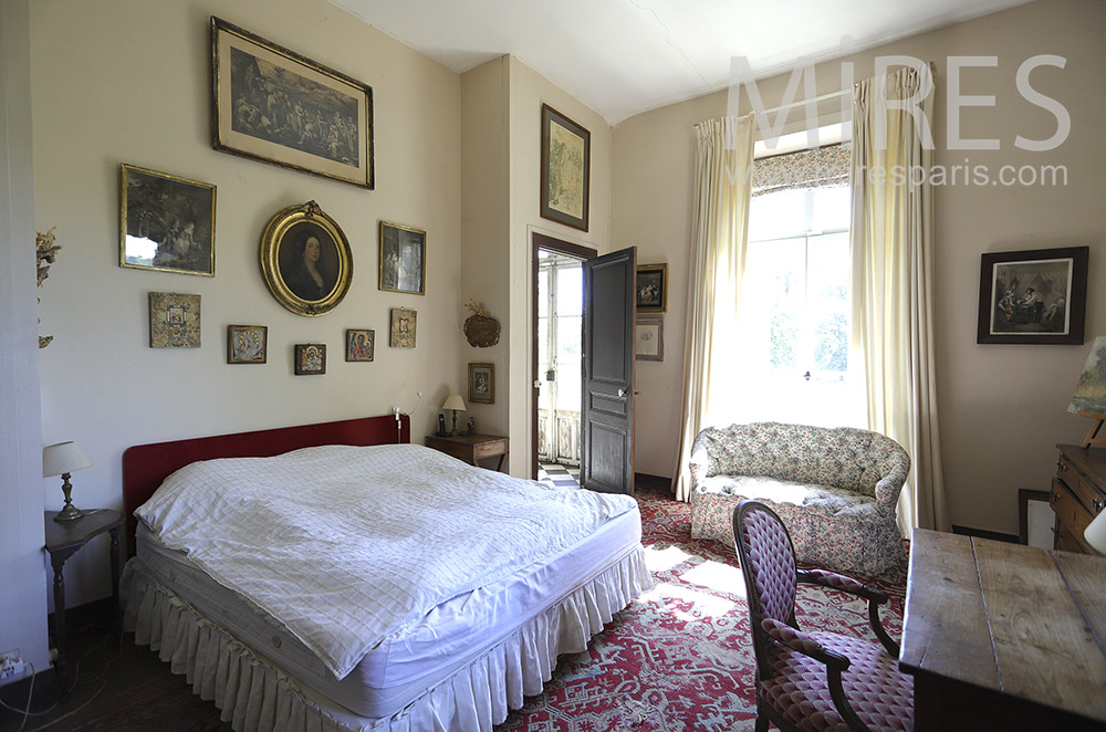 C0151 – Beautiful old room