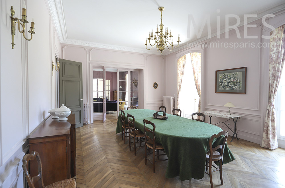 C1842 – Long classic dining room