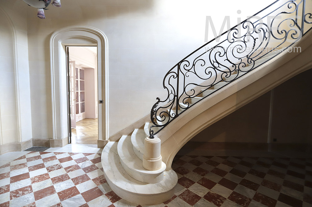 C1842 – Beautiful marble staircase