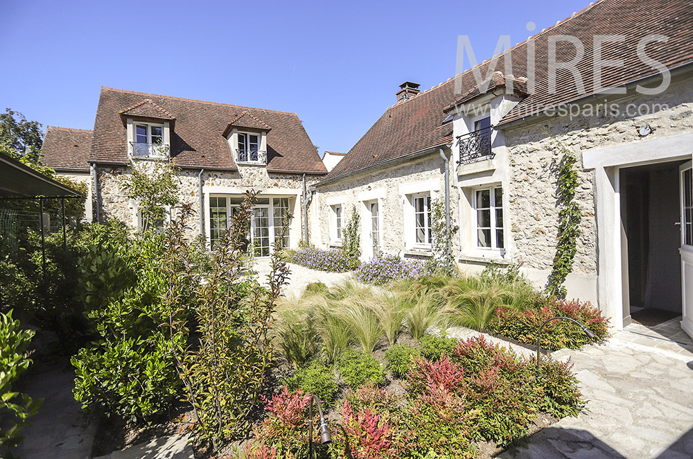 C1854 – Maison rustique restaurée