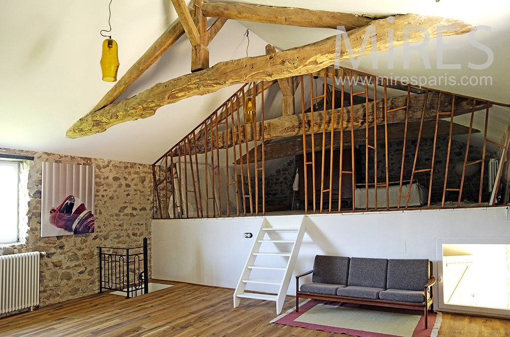 C1848 – Mezzanine and old beams